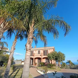 Feluchia Tra Il Mare E Il Vulcano Bed and breakfast Acireale